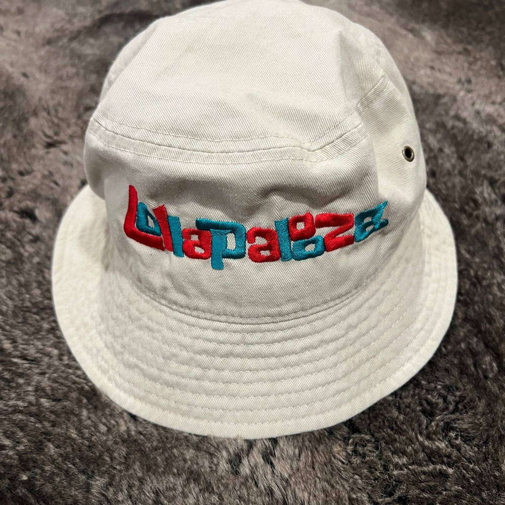 Cream Lollapalooza Bucket Hat with Colorful Embroidery
